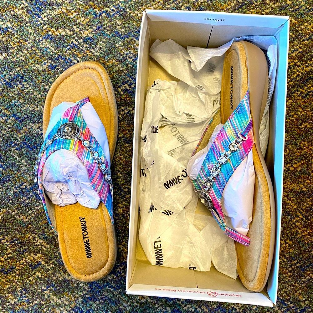 Minnetonka sandals 12w NWT